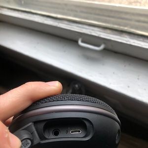 JBL BLUETOOTH HANDHELD SPEAKER